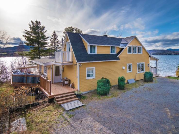 Maisons à vendre Région du VieuxQuébec et de Charlevoix (page 1)