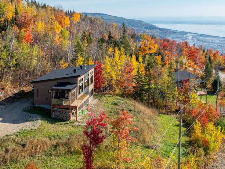 House for sale - Les Éboulements, Charlevoix (EB318)