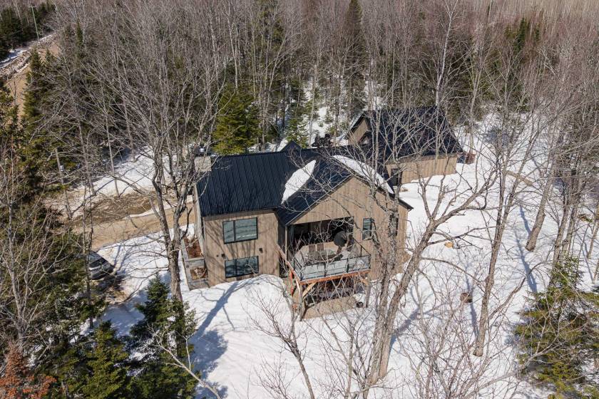 2 - House for sale, Petite-Rivière-Saint-François (Code - pr845, Charlevoix)