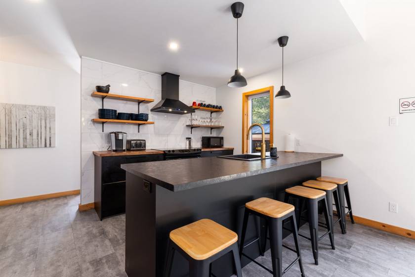 4 - House for sale, Petite-Rivière-Saint-François (Code - pr803, Charlevoix)