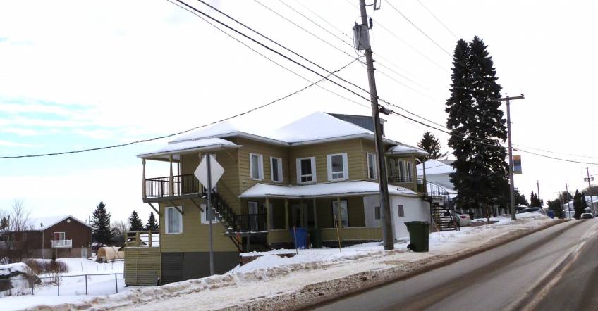 2 - Triplex à vendre, Petite-Rivière-Saint-François (Code - pr851, Charlevoix)