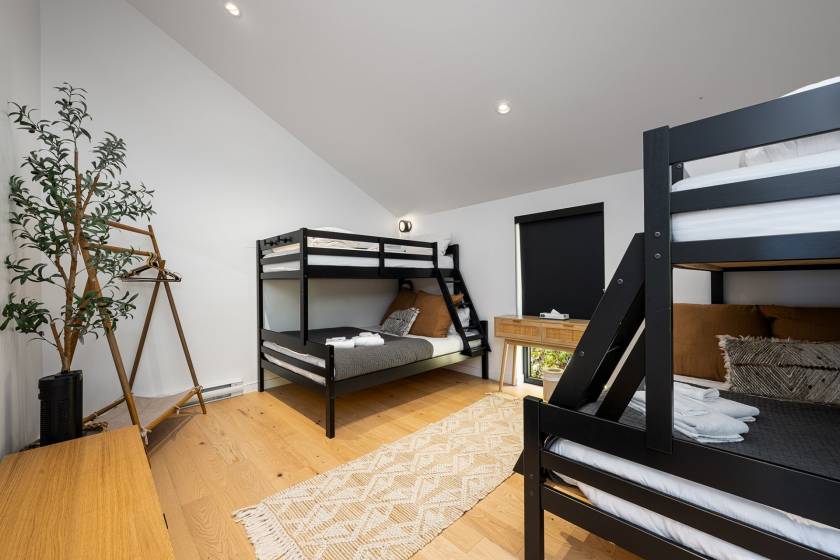 21 - House for sale, Petite-Rivière-Saint-François (Code - pr831, Charlevoix)