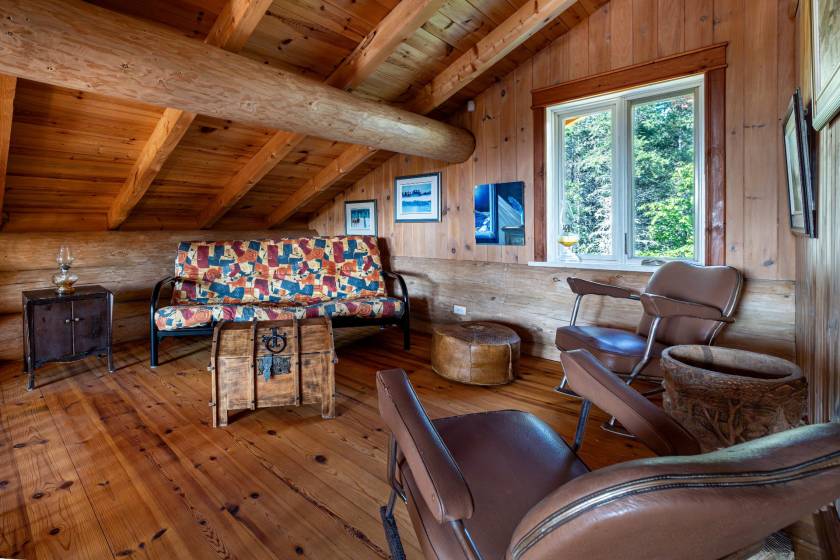 32 - Maison à vendre, Saint-Urbain (Code - su089, Charlevoix)