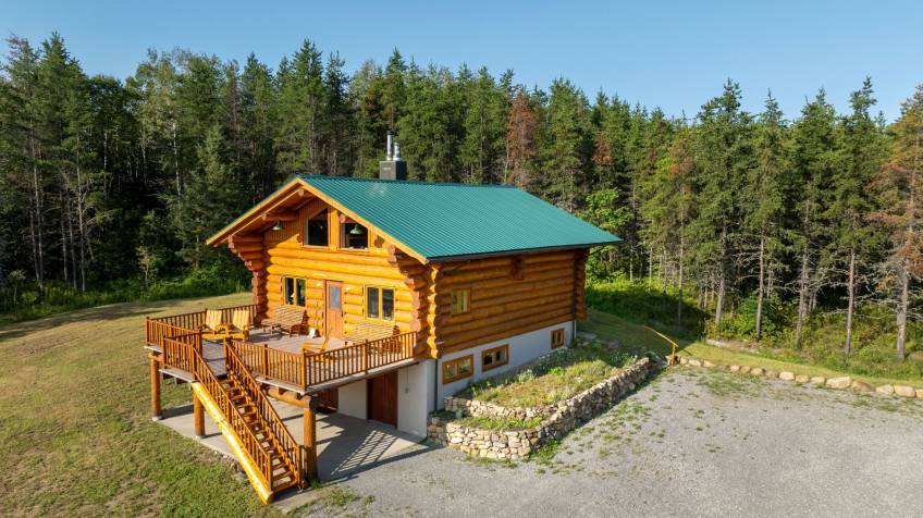 54 - Maison à vendre, Saint-Urbain (Code - su089, Charlevoix)