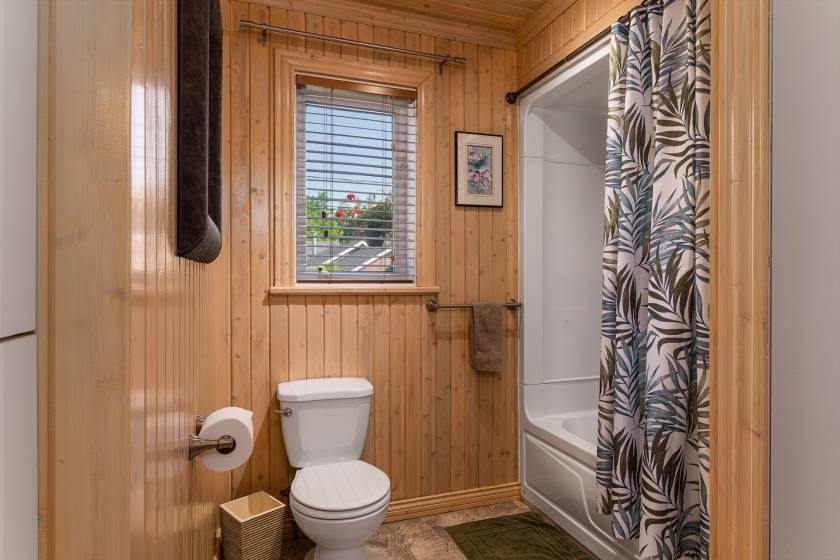 16 - House for sale, Saint-Aimé-des-Lacs (Code - sal040, Charlevoix)