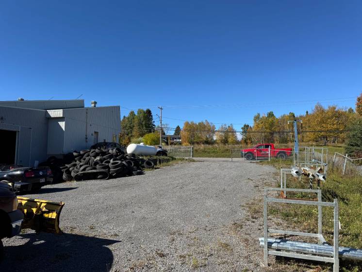 5 - Commercial for sale, Saint-Ferréol-les-Neiges (Code - sfn011, Charlevoix)