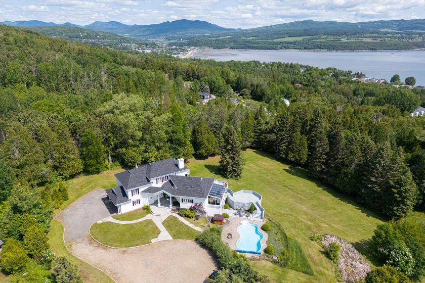 32 - House for sale, La Malbaie (Code - mb411, Charlevoix)