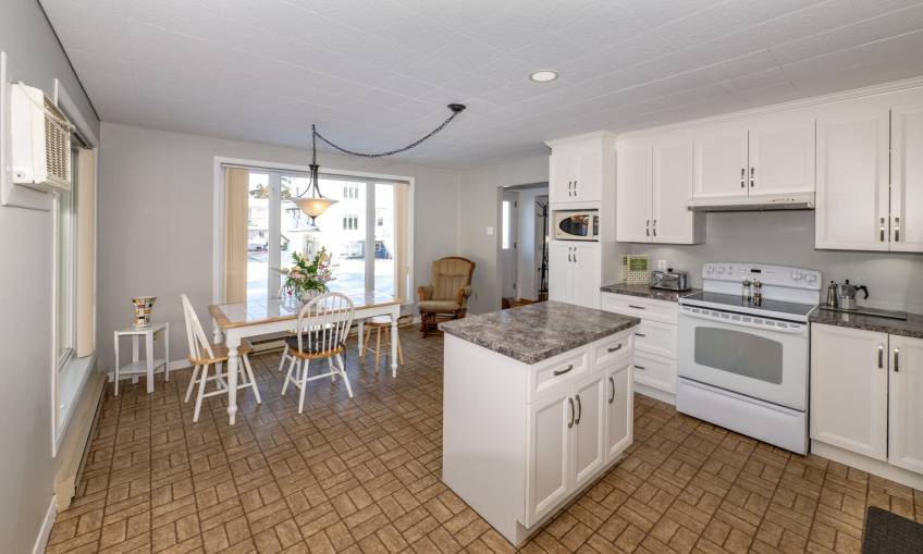 23 - Maison à vendre, Baie-Saint-Paul (Code - sp910, Charlevoix)