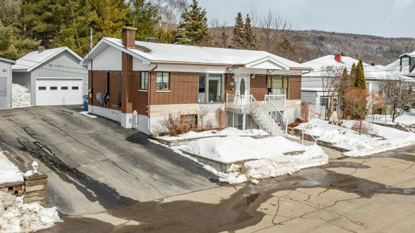 2 - Maison à vendre, Baie-Saint-Paul (Code - sp921, Charlevoix)