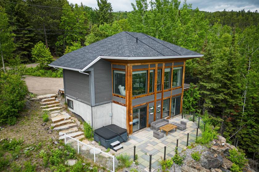 1 - Maison à vendre, Saint-Irénée (Code - si180, Charlevoix)