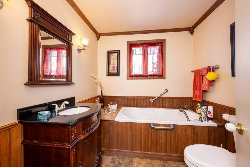 12 - Maison à vendre, Saint-Urbain (Code - su088, Charlevoix)