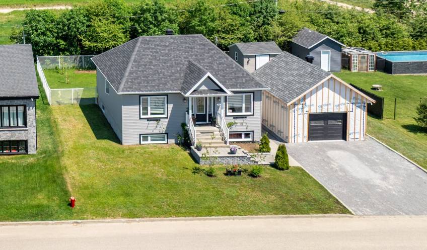 1 - Maison à vendre, Saint-Hilarion (Code - sh048, Charlevoix)