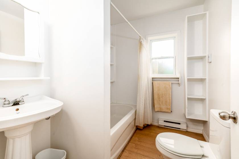 50 - House for sale, Château-Richer (Code - cr035, Old Quebec City)