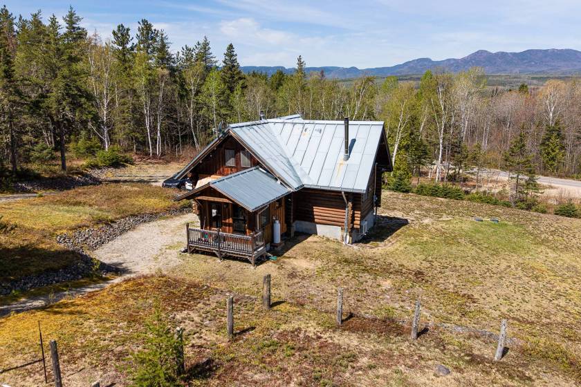 23 - Maison à vendre, Notre-Dame-des-Monts (Code - ndm004, Charlevoix)