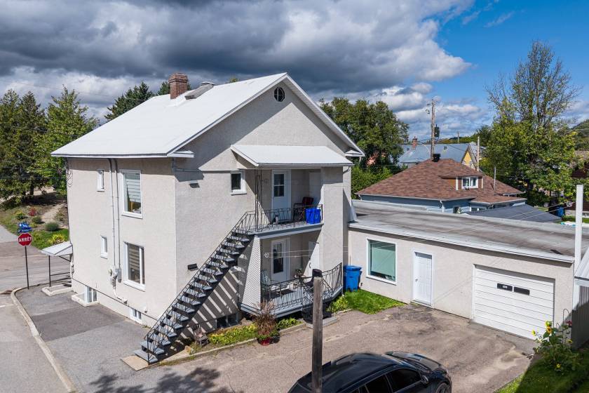 2 - Triplex for sale, Baie-Saint-Paul (Code - sp936, Charlevoix)